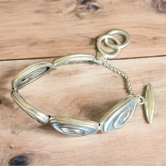 Silpada toggle bracelet - Picture 2 of 2